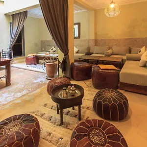 Bed & Breakfast La Porte De L'oasis